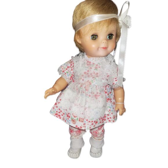 12" Vintage Sweet Little Toddler Doll 12 8 V are on her back - Picture 6 of 10